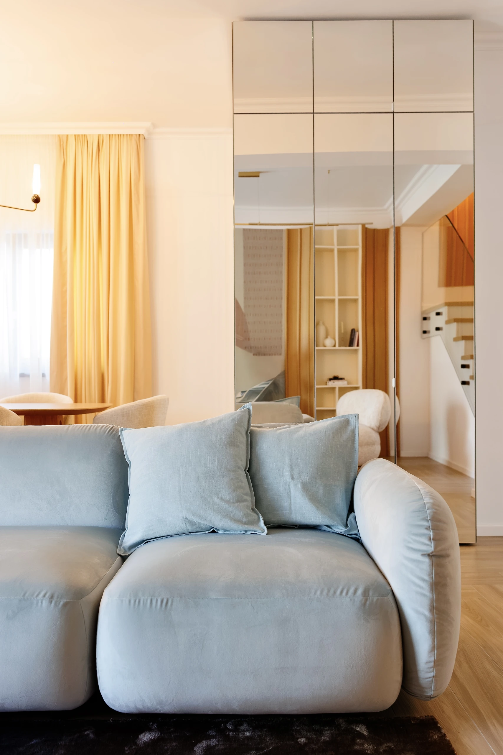 Interiorul proiectului Iconic Blush House, imaginea 3
