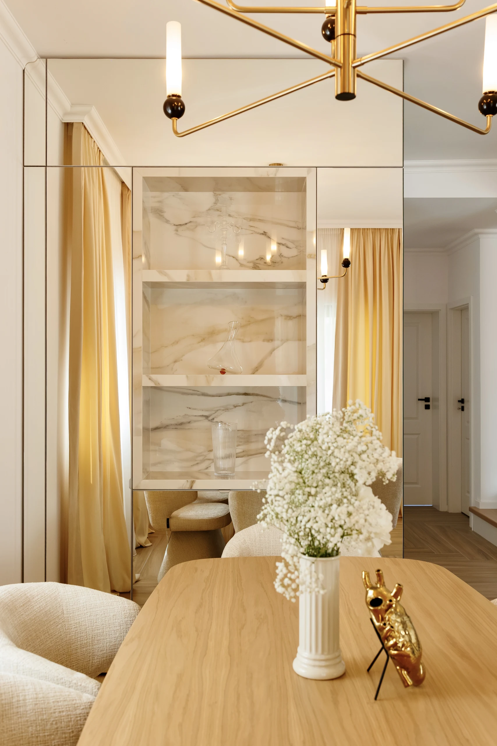 Interiorul proiectului Iconic Blush House, imaginea 10