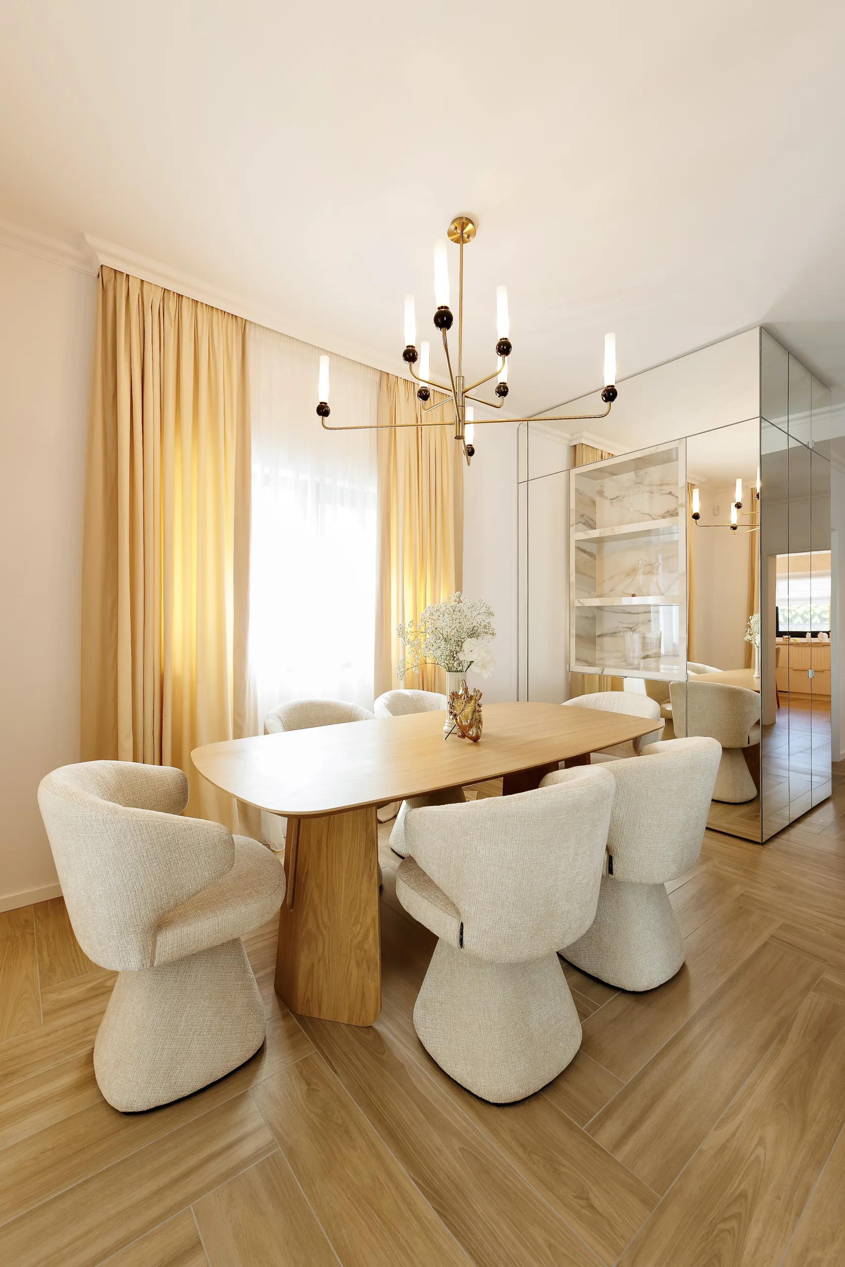 Interiorul proiectului Iconic Blush House, imaginea 11