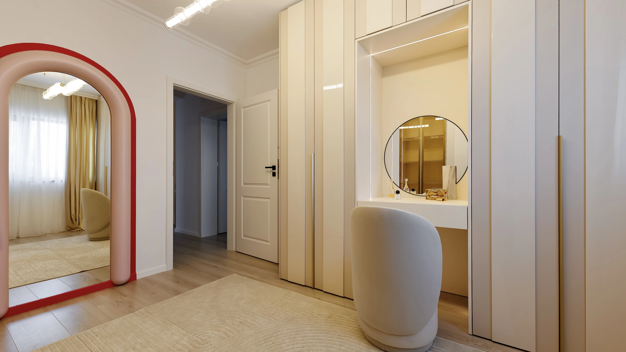Interiorul proiectului Iconic Blush House, imaginea 30