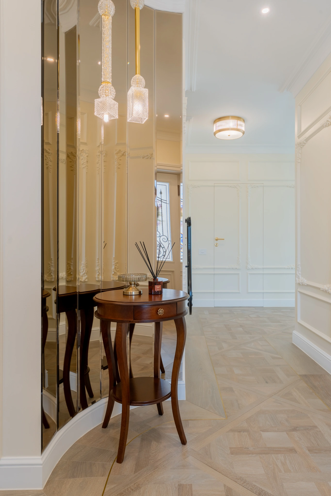 Interiorul proiectului Velvet Reflections Villa, imaginea 13