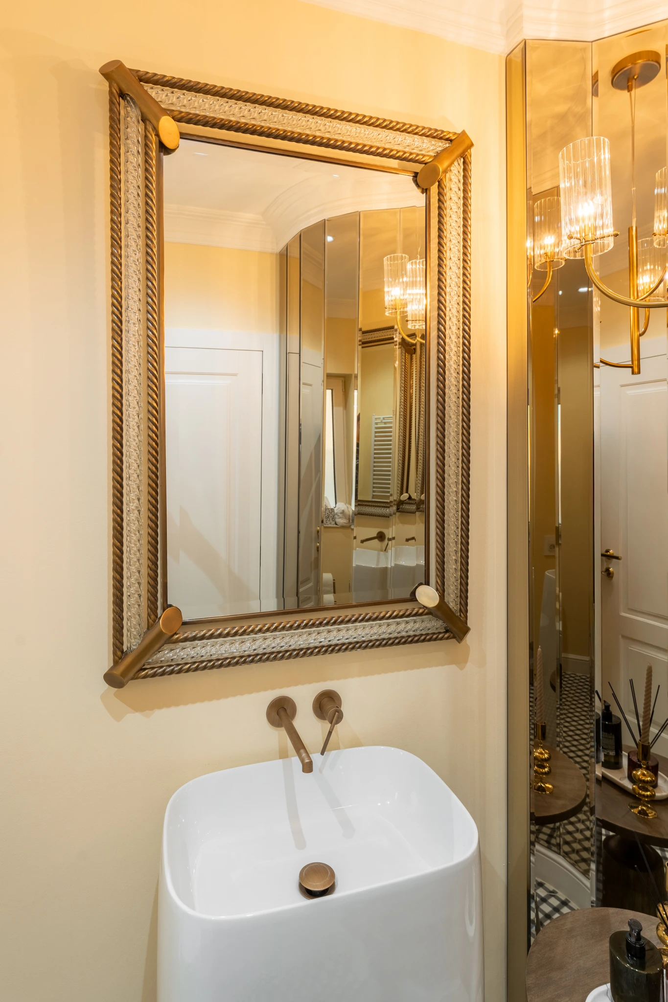 Interiorul proiectului Velvet Reflections Villa, imaginea 14